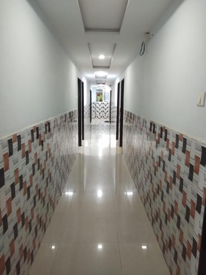 Hotel Shree Krishna أحمد أباد المظهر الخارجي الصورة